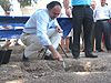 AUTORIDADES LOCALES, CLUBES Y DEPORTISTAS COLOCAN LA PRIMERA PIEDRA DE LA FUTURA CIUDAD DEPORTIVA SIERRA ESPUÑA EN EL PARAJE DE LA TIRA DEL LIENZO