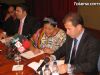 LA PREMIO NOBEL DE LA PAZ RIGOBERTA MENCHÚ FIRMA UN CONVENIO CON EL ALCALDE PARA FINCIAR UN PROYECTO DE COOPERACIÓN AL DESARROLLO EN GUATEMALA