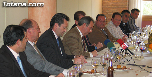 La Federación Regional de Empresarios de la Construcción de la Región de Murcia (FRECOM) y  la Asociación de Empresarios de la Construcción del Bajo Guadalentin (AEMCO) firmaron un convenio de colaboración, Foto 3
