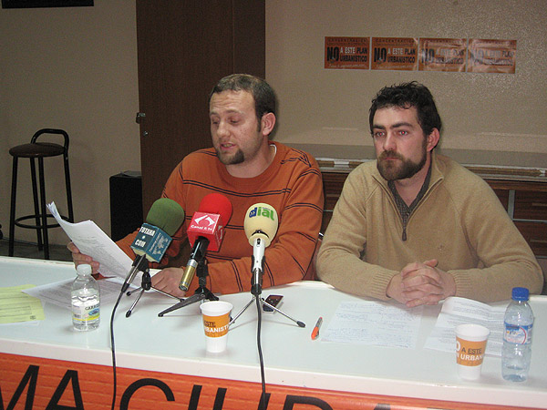LA PLATAFORMA CIUDADANA “NO A ESTE PLAN URBANÍSTICO” OFRECIÇO UNA RUEDA DE PRENSA PARA HACER BALANCE SOBRE DIFERENTES ASPECTOS RELATIVOS AL PLAN GENERAL Y SU TRAMITACIÓN, ENTRE OTROS ASUNTOS, Foto 2