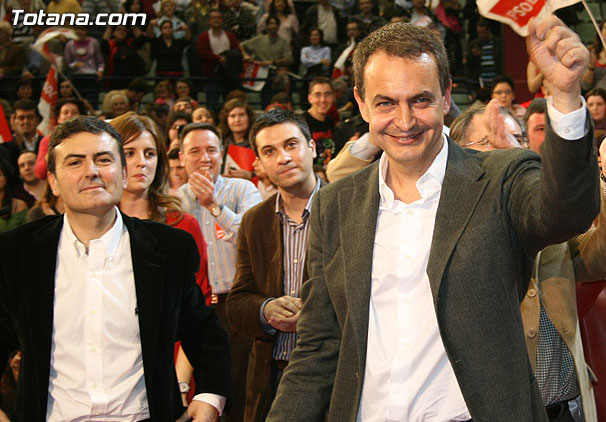 ZAPATERO AVISA AL PP QUE QUIEN BASA SU ESTRATEGIA EN LA ABSTENCIÓN Y SEMBRAR EL TEMOR NO GANA, Foto 1
