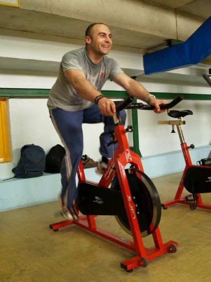 LA CONCEJALÍA DE DEPORTES RENUEVA LA MAYORÍA DE LOS APARATOS DEL GIMNASIO DEL PABELLÓN “MANOLO IBAÑEZ” CON UN PRESUPUESTO TOTAL DE 21.000 EUROS, Foto 3