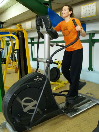 LA CONCEJALÍA DE DEPORTES RENUEVA LA MAYORÍA DE LOS APARATOS DEL GIMNASIO DEL PABELLÓN “MANOLO IBAÑEZ” CON UN PRESUPUESTO TOTAL DE 21.000 EUROS, Foto 4