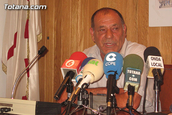 LA CONCEJALÍA DE DEPORTES Y LOS DELEGADOS DEL FÚTBOL AFICIONADOS ORGANIZAN UN PARTIDO DE FÚTBOL AFICIONADO EN HOMENAJE AL ÁRBITRO TOTANERO JUAN CAYUELA SÁNCHEZ EL ZURO, Foto 4