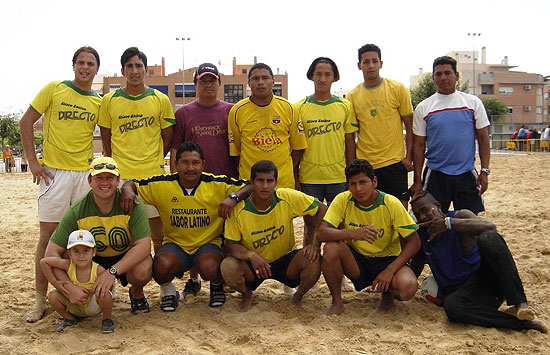 ENORME ACEPTACIÓN Y GRAN ÉXITO DEL PRIMER TORNEO DE FÚTBOL PLAYA DE TOTANA , Foto 1