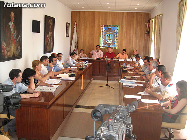 EL AYUNTAMIENTO DE TOTANA ADJUDICARÁ EL NUEVO SERVICIO DE RECOGIDA DE RESIDUOS URBANOS Y LIMPIEZA VIARIA A PRINCIPIOS DEL PRÓXIMO OCTUBRE, CON UN PRESUPUESTO DE 3,8 MILLONES DE EUROS AL AÑO, Foto 1