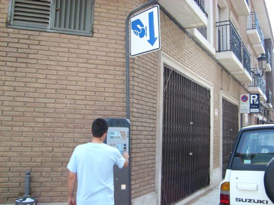 LOS CIUDADANOS DE TOTANA PODRÁN APARCAR SIN TICKET DURANTE EL MES DE AGOSTO AL SUPRIMIRSE EL SERVICIO ORA DURANTE ESTE MES ESTIVAL (2007), Foto 2