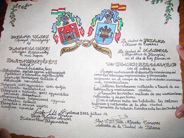 EL PSOE DENUNCIA QUE EL VIAJE A KALOCSA DEL GOBIERNO SE HIZO A “ESCONDIDAS”, Foto 1