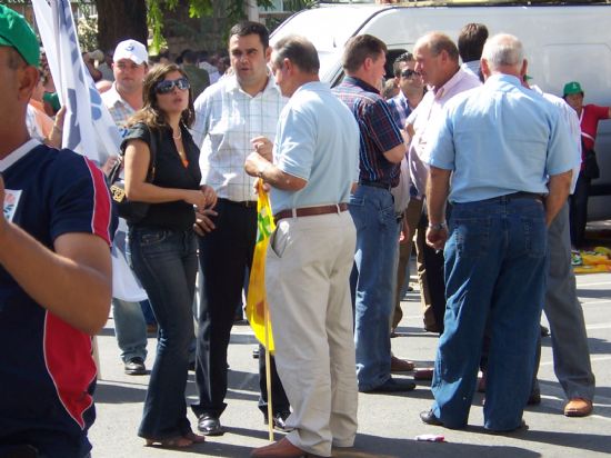 MÁS DE 200 GANADEROS DE TOTANA ESTUVIERON PRESENTES EN LA MANIFESTACIÓN PARA PEDIR SOLUCIONES A LA CRISIS DEL SECTOR EN LA REGIÓN, Foto 7