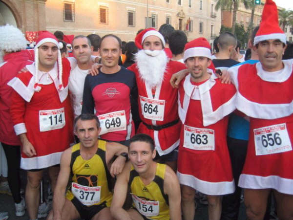 MIEMBROS DEL CLUB DE ATLETISMO DE TOTANA PARTICIPARON EN MURCIA EN LA V SAN SILVESTRE INTERNACIONAL “TODOS CONTRA LA DROGA”, Foto 1