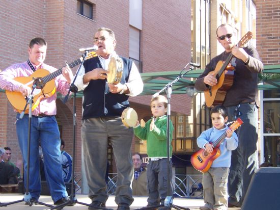 GRAN ÉXITO DE LA “MUESTRA DE CUADRILLAS POPULARES” DE TOTANA, QUE CONTÓ CON LA MÚSICA Y EL BAILE DE LAS CUADRLLAS DE LA HOYA, ALEDO Y EL RAIGUERO EN LA PLAZA DE LA BALSA VIEJA DE LA LOCALIDAD (2008), Foto 1