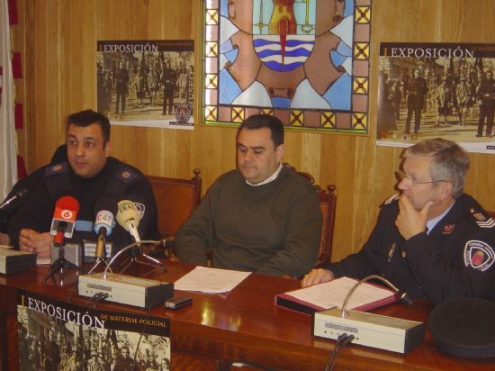 POLICÍA LOCAL ORGANIZA ACTOS CELEBRAR FESTIVIDAD PATRÓN Y ORGANIZA I EXPOSICIÓN MUSEO MATERIAL POLICIAL   , Foto 1