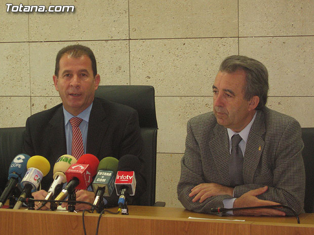 MÁS DE SEIS KILÓMETROS DE CAMINOS RURALES SERÁN ACONDICIONADOS EN EL MUNICIPIO DE TOTANA (2007), Foto 3