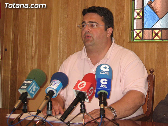 EL CONSISTORIO DE TOTANA ES EL PRIMERO EN APLICAR UN PROCEDIMIENTO SOBRE EL DECÁLOGO PROPUESTO POR EL PRESIDENTE VALCÁRCEL A LOS AYUNTAMIENTOS PARA LA TRAMITACIÓN DE CONVENIOS URBANÍSTICOS, Foto 1