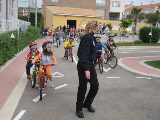 LA CONCEJALÍA DE SEGURIDAD Y LA ESCUELA DE EDUCACIÓN VIAL DE LA POLICÍA LOCAL DE TOTANA CONTINÚAN CON LA INVESTIGACION DE TÉCNICAS DE FORMACIÓN VIAL, Foto 6