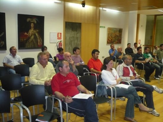 LOS CLUBES DEPORTIVOS TOTANEROS RECIBEN 123.070 EUROS EN SUBVENCIONES Y 10.500 EUROS LOS DEPORTISTAS MÁS DESTACADOS DE LA LOCALIDAD (2008), Foto 3