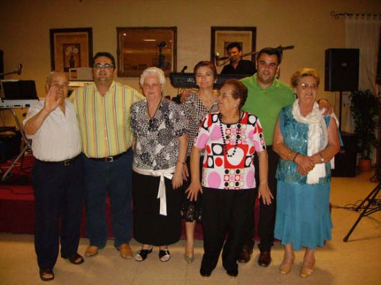 MÁS DE 400 PERSONAS ASISTEN A LA CENA-GALA DE CLAUSURA DE LAS ACTIVIDADES QUE SE DESARROLLAN EN EL CENTRO MUNICIPAL DE LAS PERSONAS MAYORES, Foto 1