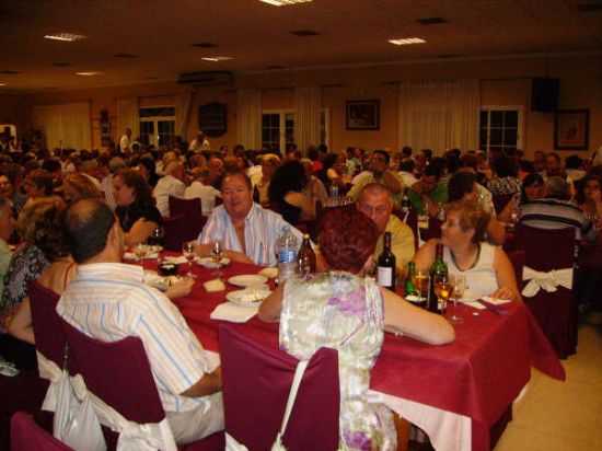 MÁS DE 400 PERSONAS ASISTEN A LA CENA-GALA DE CLAUSURA DE LAS ACTIVIDADES QUE SE DESARROLLAN EN EL CENTRO MUNICIPAL DE LAS PERSONAS MAYORES, Foto 5