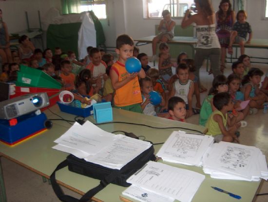 LA CONCEJALÍA DE MUJER ORGANIZA UNOS TALLERES SOBRE COEDUCACIÓN EN DIFERENTES COLEGIOS DE TOTANA DENTRO DEL PROGRAMA DE ESCUELAS DE VERANO, Foto 2