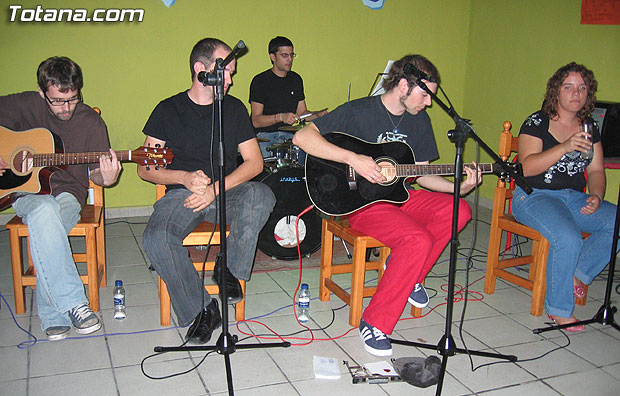 EL GRUPO TOTANERO LA CALLE DEL SILENCIO OFRECIÓ UN CONCIERTO ACÚSTICO, Foto 1