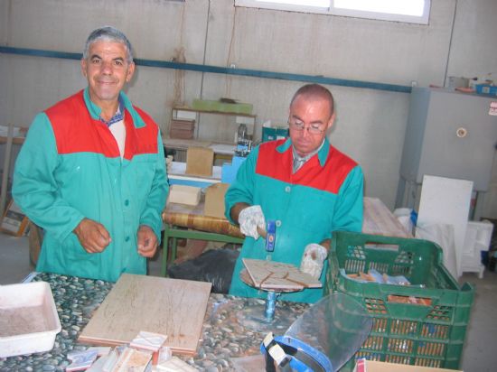 EL CENTRO OCUPACIONAL “JOSÉ MOYÁ” RETOMA SUS ACTIVIDADES Y PROGRAMAS DE EDUCACIÓN TERAPÉUTICA CON LOS 32 USUARIOS QUE RECIBEN ATENCIÓN EN EL CENTRO TRAS LAS VACACIONES ESTIVALES (2007), Foto 3