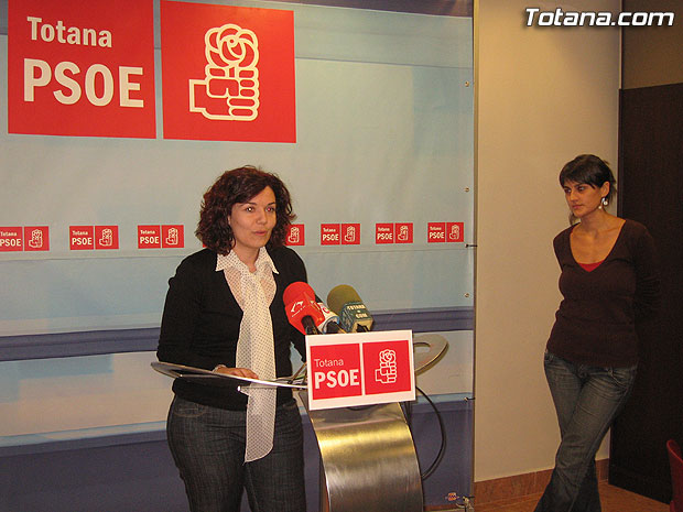 EL PSOE ACUSA AL PP DE INEPTITUD Y DEJADEZ EN MATERIA DE VIVIENDA, Foto 1