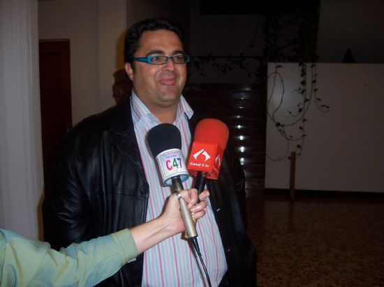 EL CENTRO DE LA TERCERA EDAD PERMANECERÁ CERRADO A PARTIR DE ESTE VIERNES PARA QUE LOS TÉCNICOS DE SALUD PROCEDAN A LA DESINSECTACIÓN INTEGRAL DEL EDIFICIO, Foto 1