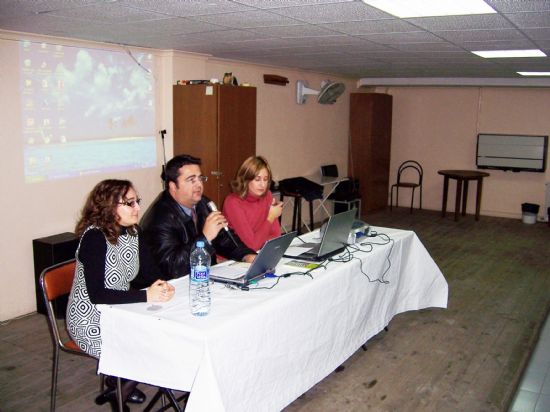 LA CONCEJALÍA DE SERVICIOS AL CIUDADANO ORGANIZA UNA CHARLA SOBRE AFRONTAR EL PROBLEMA DEL TABACO, Foto 1