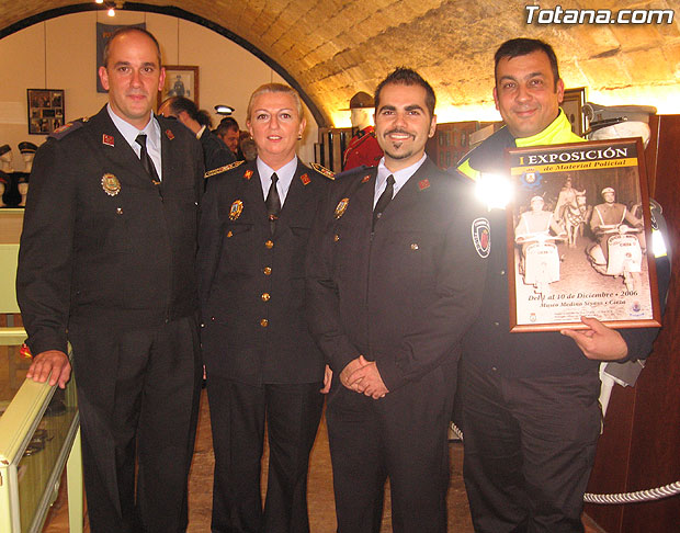 TOTANA.COM Y LA POLICÍA LOCAL DE TOTANA ASISTEN AL ACTO DE INAUGURACIÓN DE LA I EXPOSICIÓN DE MATERIAL POLICIAL DE LA POLICÍA LOCAL DE CIEZA, Foto 1