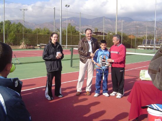 FINALIZA CON GRAN ÉXITO EL PRIMER CAMPEONATO DE TENIS “RAQUETA NAVIDEÑA” QUE S CELEBRÓ EN EL POLIDEPORTIVO MUNICIPAL 6 DE DICIEMBRE, Foto 1