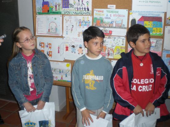 PUBLICAN UN CALENDARIO REALIZADO POR ALUMNOS DE UN TOTAL DE SIETE COLEGIOS DEL MUNICIPIO MEDIANTE LOS DIBUJOS SELECCIONADOS EN EL 4º CONCURSO DE DIBUJO SOBRE LOS DERECHOS DEL NIÑ@, Foto 1