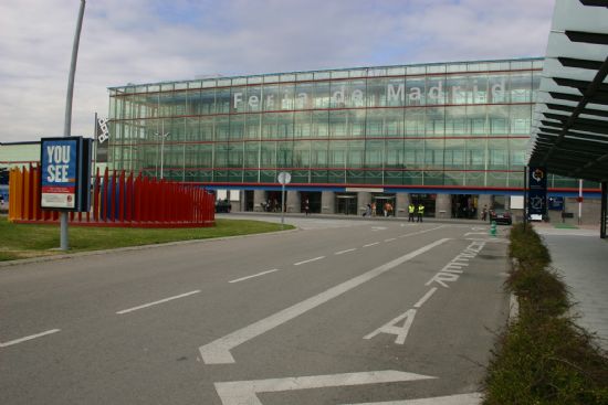 UNA DELEGACIÓN TOTANERA INTEGRADA POR REPRESENTANTES DE LA POLICÍA LOCAL Y PROTECCIÓN CIVIL DE LA LOCALIDAD ASISTE AL “SALÓN INTERNACIONAL DE LA SEGURIDAD, SICUR´2008” (2008), Foto 2