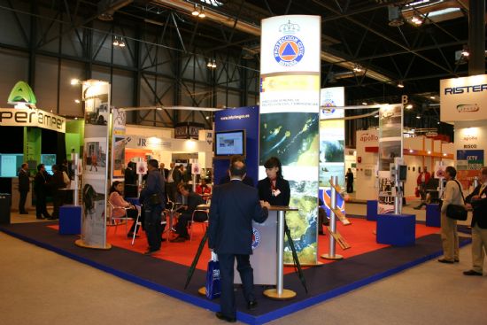 UNA DELEGACIÓN TOTANERA INTEGRADA POR REPRESENTANTES DE LA POLICÍA LOCAL Y PROTECCIÓN CIVIL DE LA LOCALIDAD ASISTE AL “SALÓN INTERNACIONAL DE LA SEGURIDAD, SICUR´2008” (2008), Foto 4
