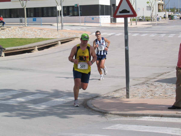 MIEMBROS DEL CLUB DE ATLETISMO ÓPTICA SANTA EULALIA PARTICIPARON EN LA 1ª MEDIA MARATÓN “PLAYAS DEL PILAR”, Foto 4