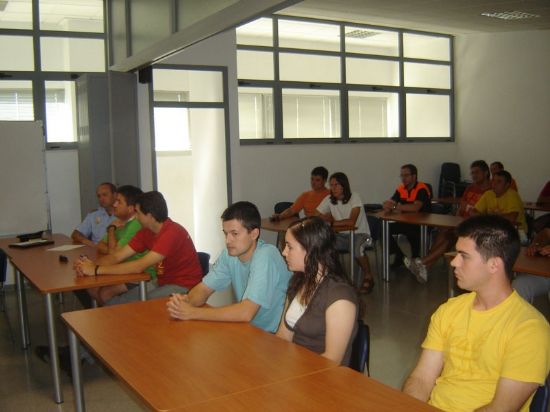 PROTECCIÓN CIVIL Y POLICÍA LOCAL DE TOTANA ASISTEN A UN CURSO SOBRE RIESGO QUÍMICO IMPARTIDO EN LA LOCALIDAD POR LA DIRECCIÓN GENERAL DE PROTECCIÓN CIVIL, Foto 1