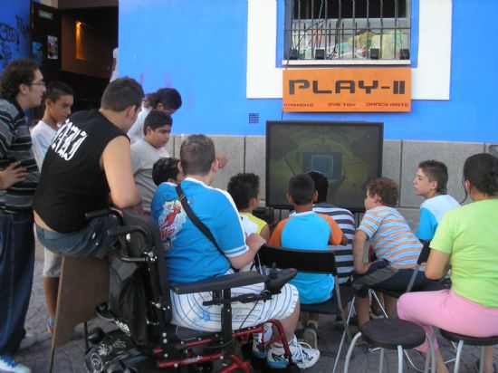 EL PROGRAMA “TOTANA DE NOCHE TAMBIÉN TIENE LUZ” SE DESPIDE HASTA LA NUEVA TEMPORADA CON UNA GRAN FIESTA QUE SE CELEBRÓ EN EL CENTRO SOCIOCULTURAL “LA CÁRCEL”, Foto 1