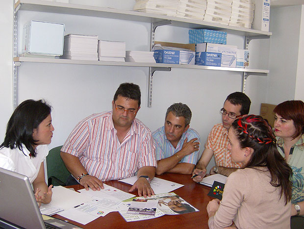 “D´GENES” SE REÚNE LA DELEGACIÓN MURCIANA DE LA FEDERACIÓN ESPAÑOLA DE ENFERMEDADES RARAS “FEDER”, Foto 2