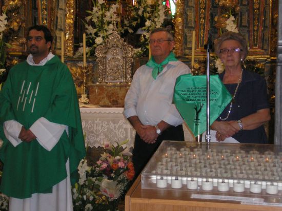 AUTORIDADES LOCALES ASISTEN A LA EUCARISTÍA Y AL HOMENAJE REALIZADO EN MEMORIA DE LOS MIEMBROS FALLECIDOS DE LA ASOCIACIÓN DE FAMILIARES Y ENFERMOS DE ALZHEIMER “LA CARRASCA DE TOTANA” (2007), Foto 7