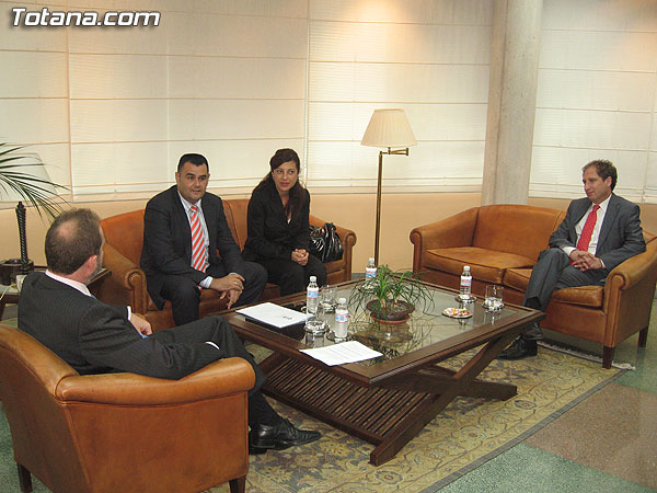 EL ALCALDE DE TOTANA SOLICITA AL CONSEJERO DE EMPLEO Y FORMACIÓN LA CREACIÓN DE UNA NUEVA ESCUELA TALLER PARA REHABILITAR LA “CASA DE LAS MONJAS” (2007), Foto 7