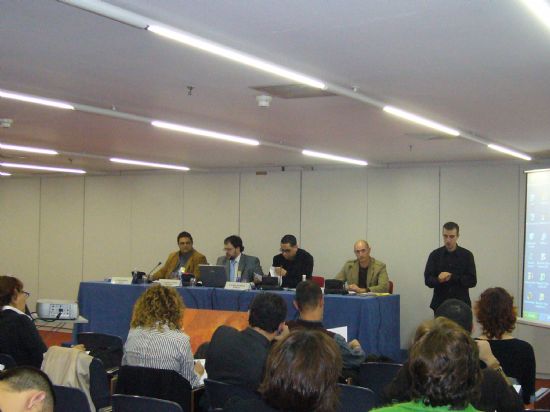 EL AYUNTAMIENTO DE TOTANA PARTICIPA EN EL ENCUENTRO “CONSTRUYENDO CIUDADANÍA: EL PAPEL DE LOS MUNICIPIOS EN LA INTEGRACION DE LOS INMIGRANTES” CELEBRADO EN MADRID (2007), Foto 2
