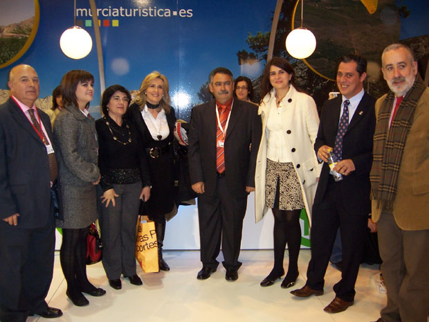 TOTANA, UNA VEZ MÁS PRESENTE CON SU OFERTA TURÍSTICA EN “FITUR´08” A TRAVÉS DE LA PROMOCIÓN DEL MONUMENTAL “VÍA CRUCIS” Y SUS FIESTAS Y TRADICIONES CULTURALES (2008), Foto 2