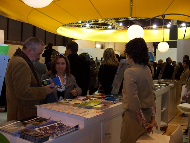 TOTANA, UNA VEZ MÁS PRESENTE CON SU OFERTA TURÍSTICA EN “FITUR´08” A TRAVÉS DE LA PROMOCIÓN DEL MONUMENTAL “VÍA CRUCIS” Y SUS FIESTAS Y TRADICIONES CULTURALES (2008), Foto 4