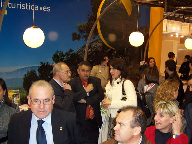 TOTANA, UNA VEZ MÁS PRESENTE CON SU OFERTA TURÍSTICA EN “FITUR´08” A TRAVÉS DE LA PROMOCIÓN DEL MONUMENTAL “VÍA CRUCIS” Y SUS FIESTAS Y TRADICIONES CULTURALES (2008), Foto 7