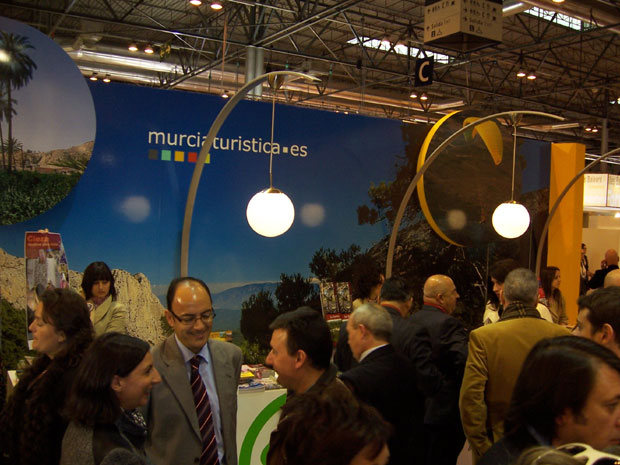 TOTANA, UNA VEZ MÁS PRESENTE CON SU OFERTA TURÍSTICA EN “FITUR´08” A TRAVÉS DE LA PROMOCIÓN DEL MONUMENTAL “VÍA CRUCIS” Y SUS FIESTAS Y TRADICIONES CULTURALES (2008), Foto 8