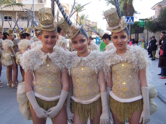 EL CARNAVAL´ 2008 DE ADULTOS TOMÓ DURANTE HORAS LAS CALLES DE LA LOCALIDAD CON UN DESFILE QUE CADA AÑO VA A MÁS POR SUS ELABORADOS TRAJES Y COREOGRAFÍAS, Foto 4
