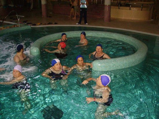CERCA DE UN CENTENAR DE SOCIOS DEL CENTRO MUNICIPAL DE PERSONAS MAYORES DISFRUTAN DE LA ESTANCIA EN EL BALNEARIO DE ARCHENA (2008), Foto 1