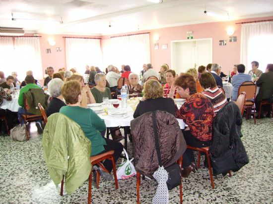 CERCA DE UN CENTENAR DE SOCIOS DEL CENTRO MUNICIPAL DE PERSONAS MAYORES DISFRUTAN DE LA ESTANCIA EN EL BALNEARIO DE ARCHENA (2008), Foto 3