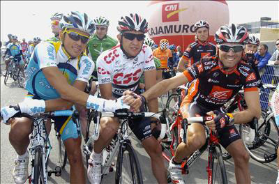 EL CICLISTA AUSTRALIANO GRAEME BROWN, DEL RABOBANK HOLANDÉS, ES EL PRIMER LÍDER DE LA VUELTA A MURCIA, TRAS IMPONERSE EN LA PRIMERA ETAPA, AL ESPRINT, Foto 1