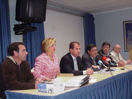ALCALDE ASISTE CLAUSURA XXIX ASAMBLEA REGIONAL DE LA ASOCIACIÓN MURCIANA DE HEMOFILIA EN EL CENTRO DE LA CHARCA, Foto 1