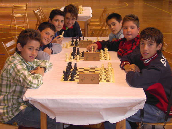 BUENOS RESULTADOS DE LOS ESCOLARES TOTANEROS EN LOS CAMPEONATOS REGIONALES DE TENIS DE MESA Y AJEDREZ DE DEPORTE ESCOLAR, Foto 1